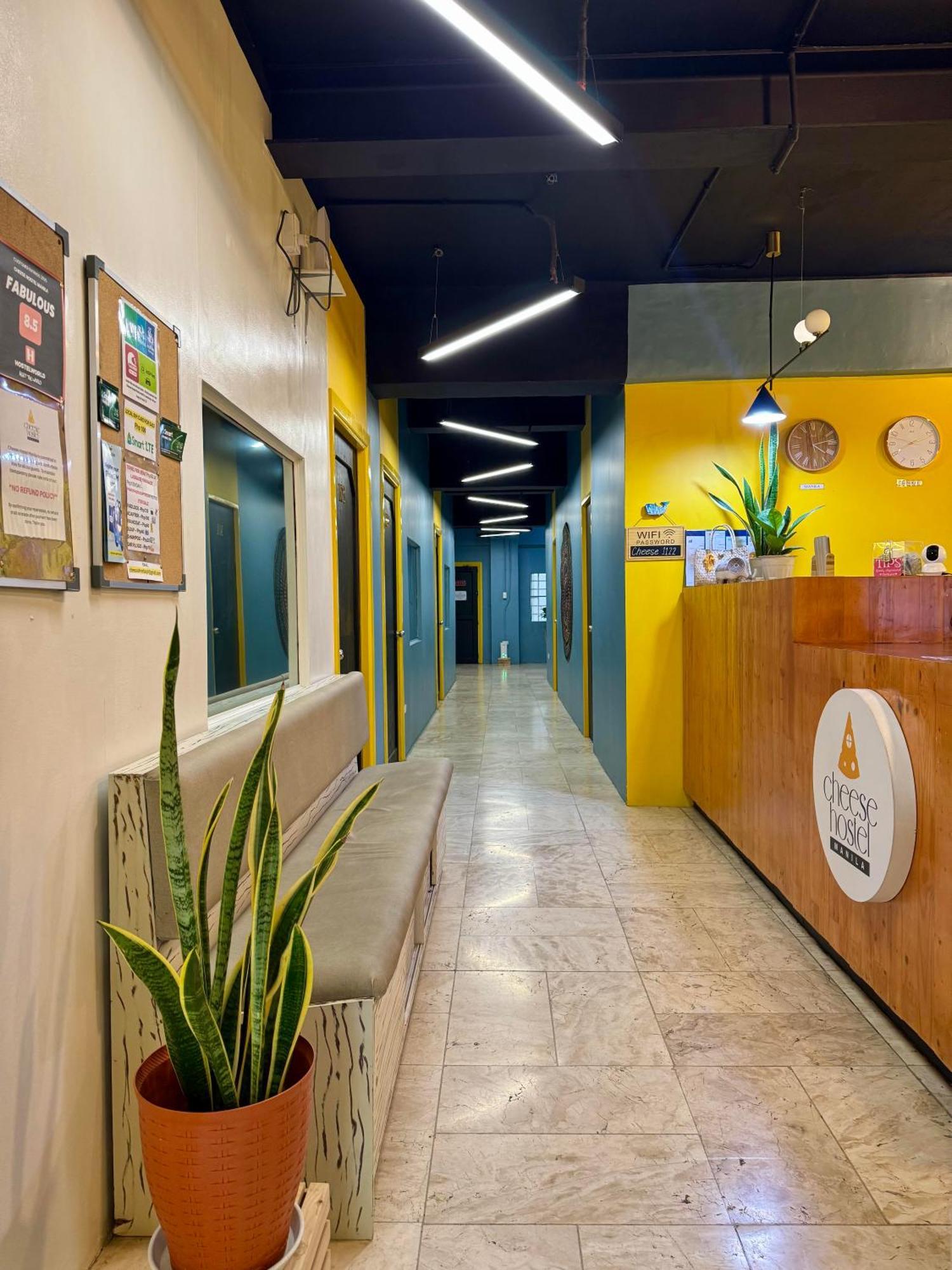 Cheese Hostel Manila Макати Экстерьер фото